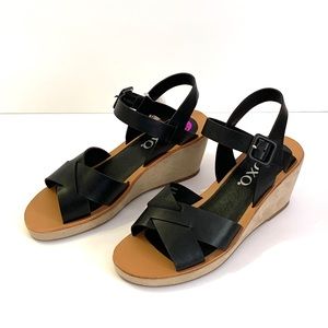 XOXO BLACK SANDALS